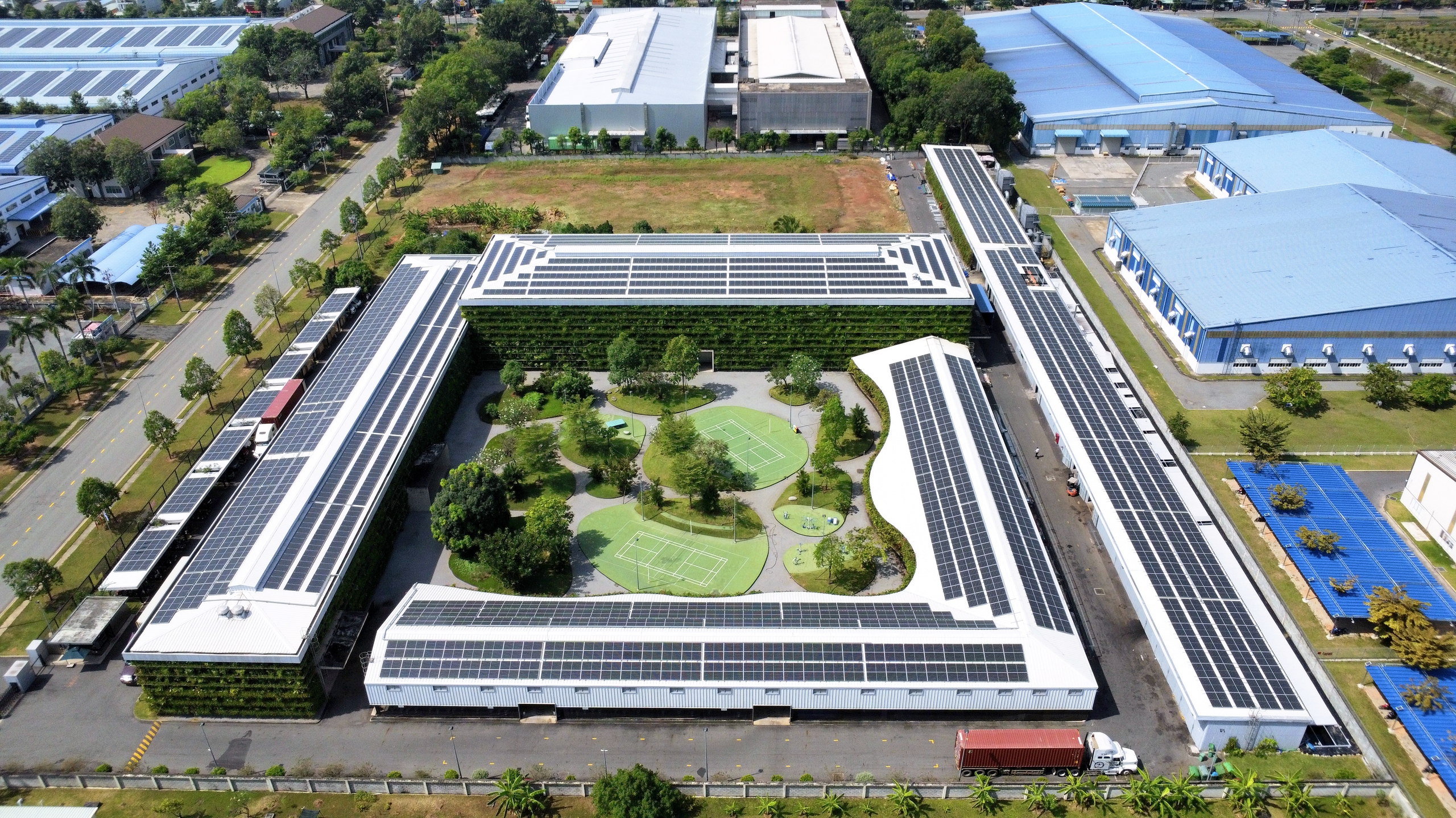 Bán điện cho hàng xóm vẫn khó- Ảnh 1. Bán điện cho hàng xóm vẫn khó- Ảnh 1.