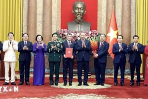 Tổng Bí thư, Chủ tịch nước Tô Lâm trao quyết định bổ nhiệm các thành viên Chính phủ nhiệm kỳ mới