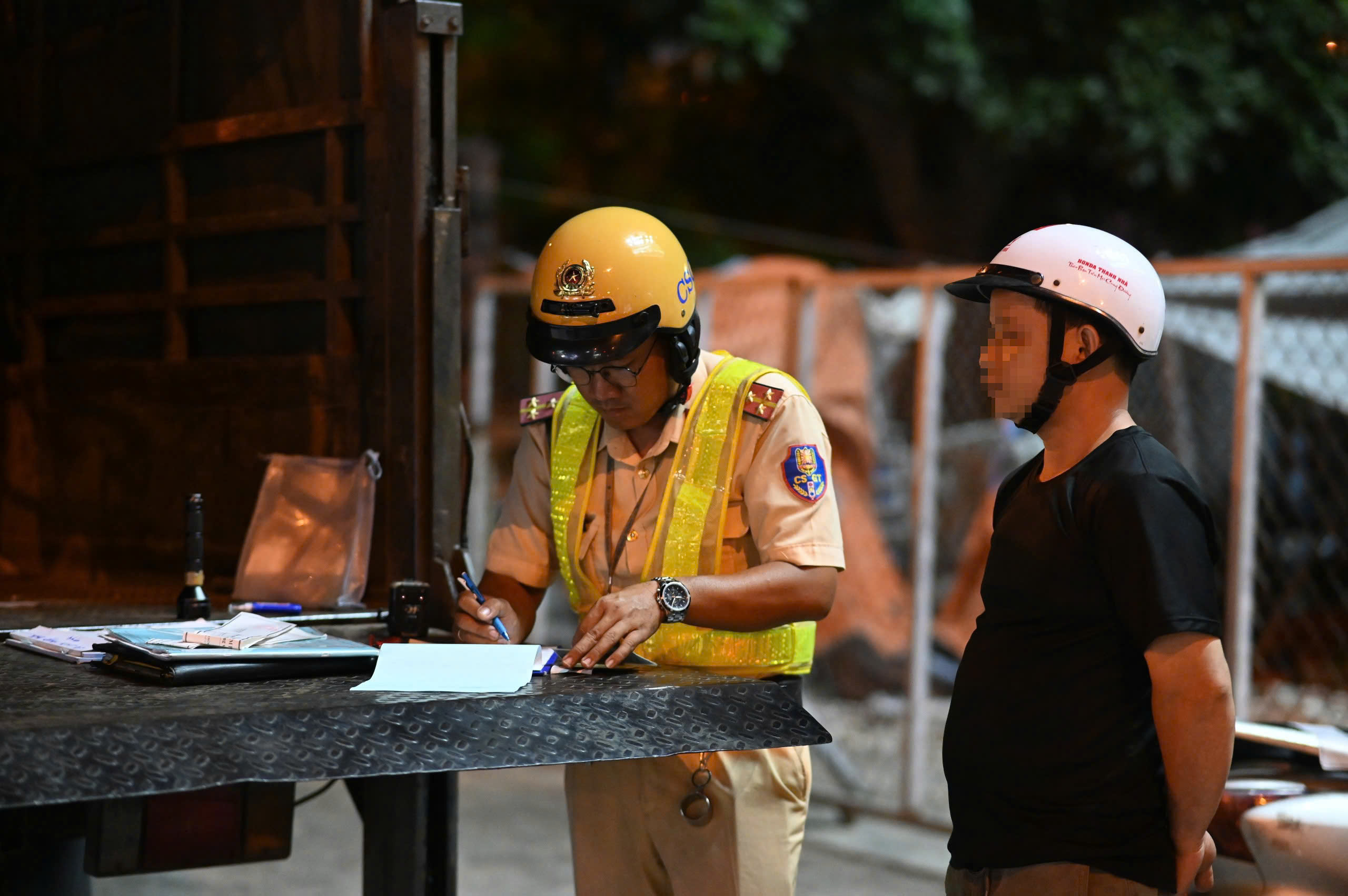 Rượu bia - Ảnh 1.