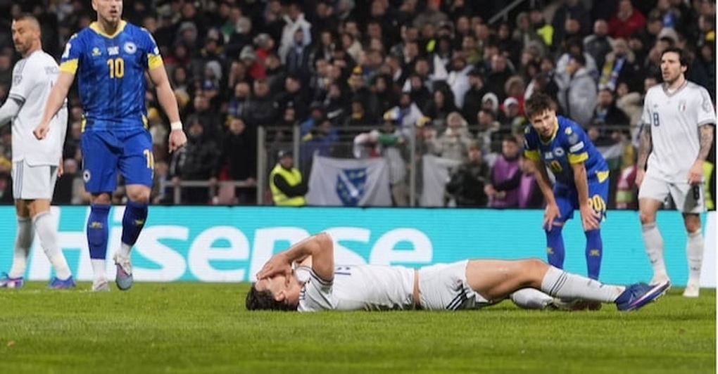 Báo Italy: Nền bóng đá của chúng ta đang sống trong địa ngục - 1