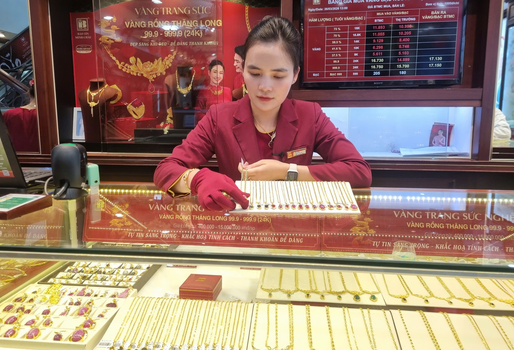 Bảo Tín Minh Châu lên tiếng sau khi bị 'khui' trốn thuế khủng - Ảnh 1.