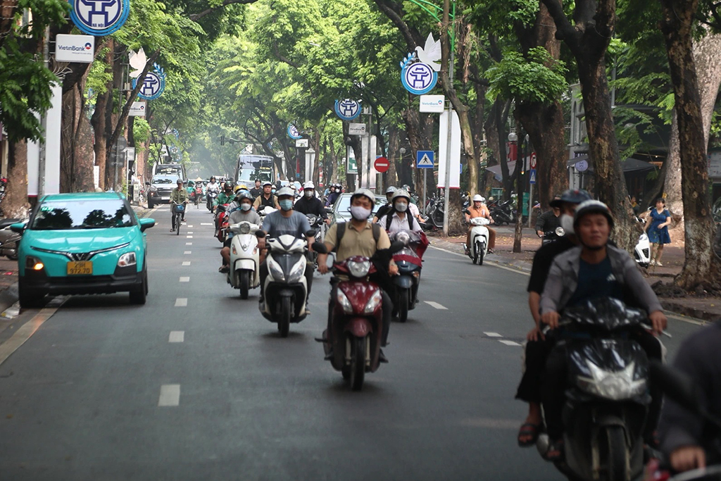 Bao giờ TP.HCM siết xe xăng dầu vào nội đô?- Ảnh 1.