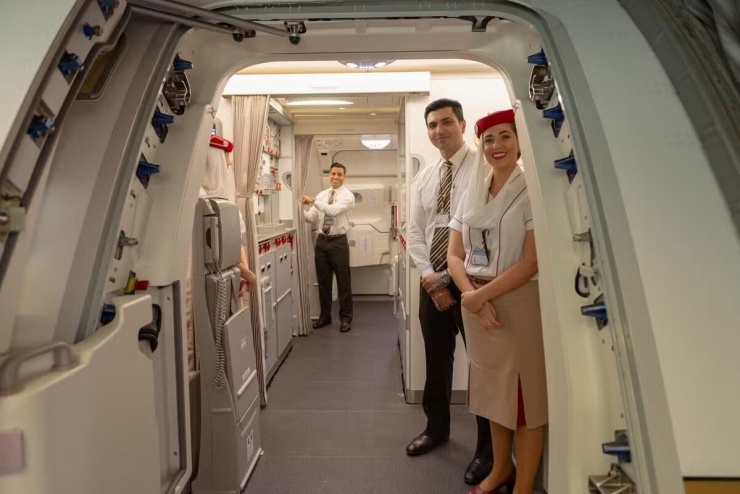 Bí mật sau việc cúi chào của tiếp viên ở cửa máy bay, nhiều người không biết 1 Ảnh minh họa: Simpleflying