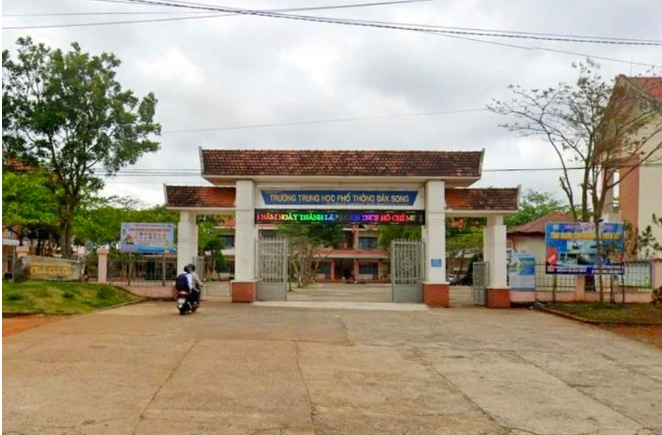 Bị phát tán ảnh nhạy cảm tại trường, quyết định của nữ giáo viên- Ảnh 1. Bị phát tán ảnh nhạy cảm tại trường, quyết định của nữ giáo viên- Ảnh 1.