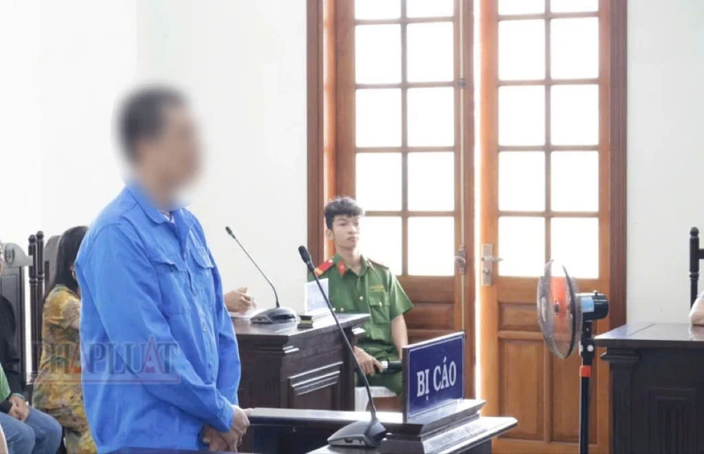 TAND TP Cần Thơ vừa tuyên tử hình với một bị cáo về hai tội giết người và sử dụng trái phép vũ khí quân dụng. Ảnh: NHẪN NAM tu-hinh.png