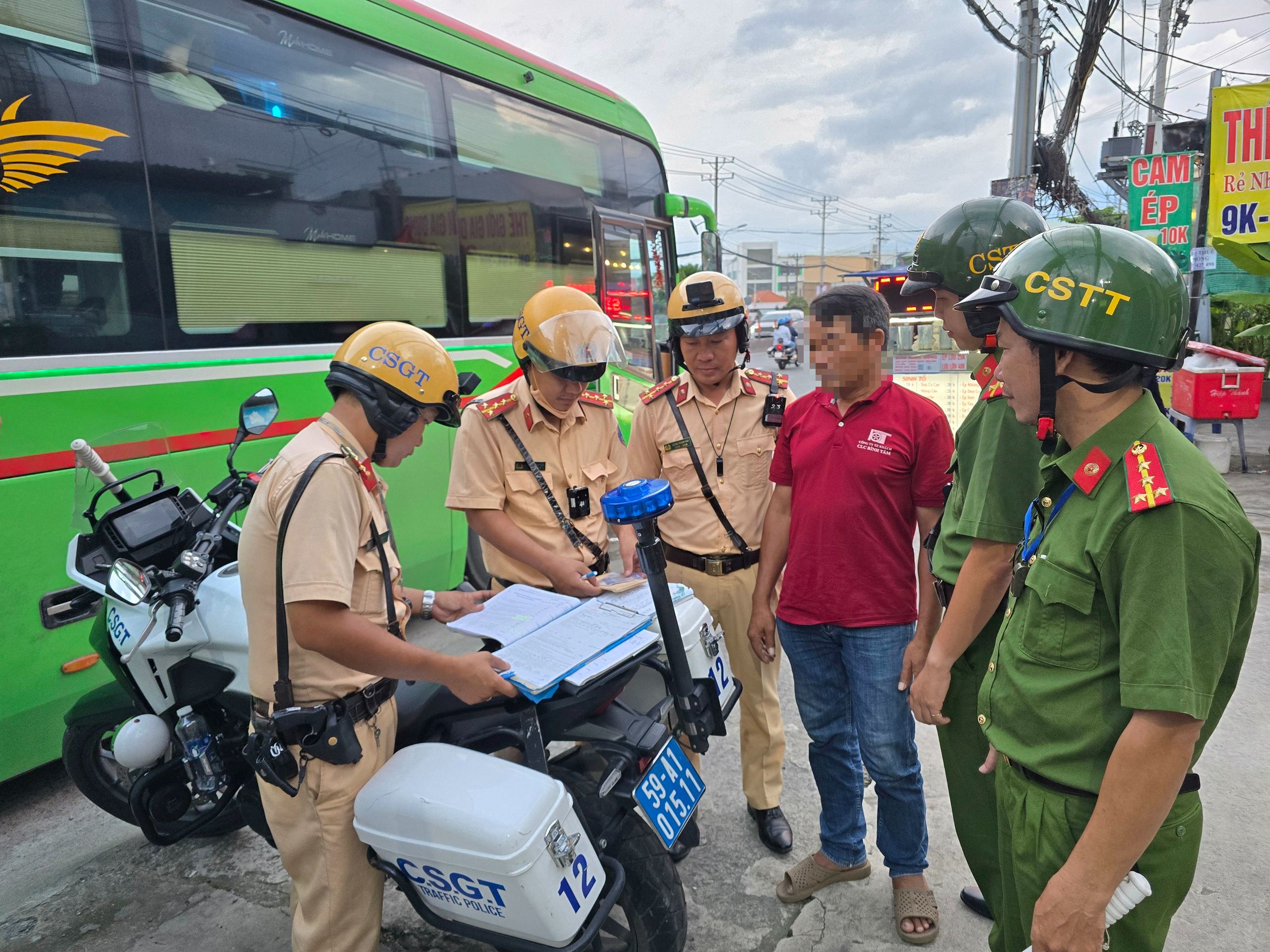 Bộ Công an lý giải đề xuất dừng xuất cảnh, cắt điện, nước cưỡng chế xử phạt vi phạm hành chính 1 Bộ Công an - Ảnh 1.