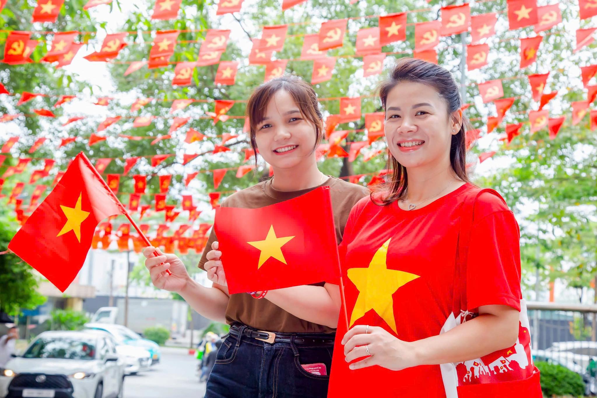 Bộ Nội vụ không hoán đổi ngày nghỉ lễ Giỗ tổ - 30 . 4 Năm 2026 - Ảnh 2. Bộ Nội vụ không hoán đổi ngày nghỉ lễ Giỗ tổ - 30 . 4 Năm 2026 - Ảnh 2.