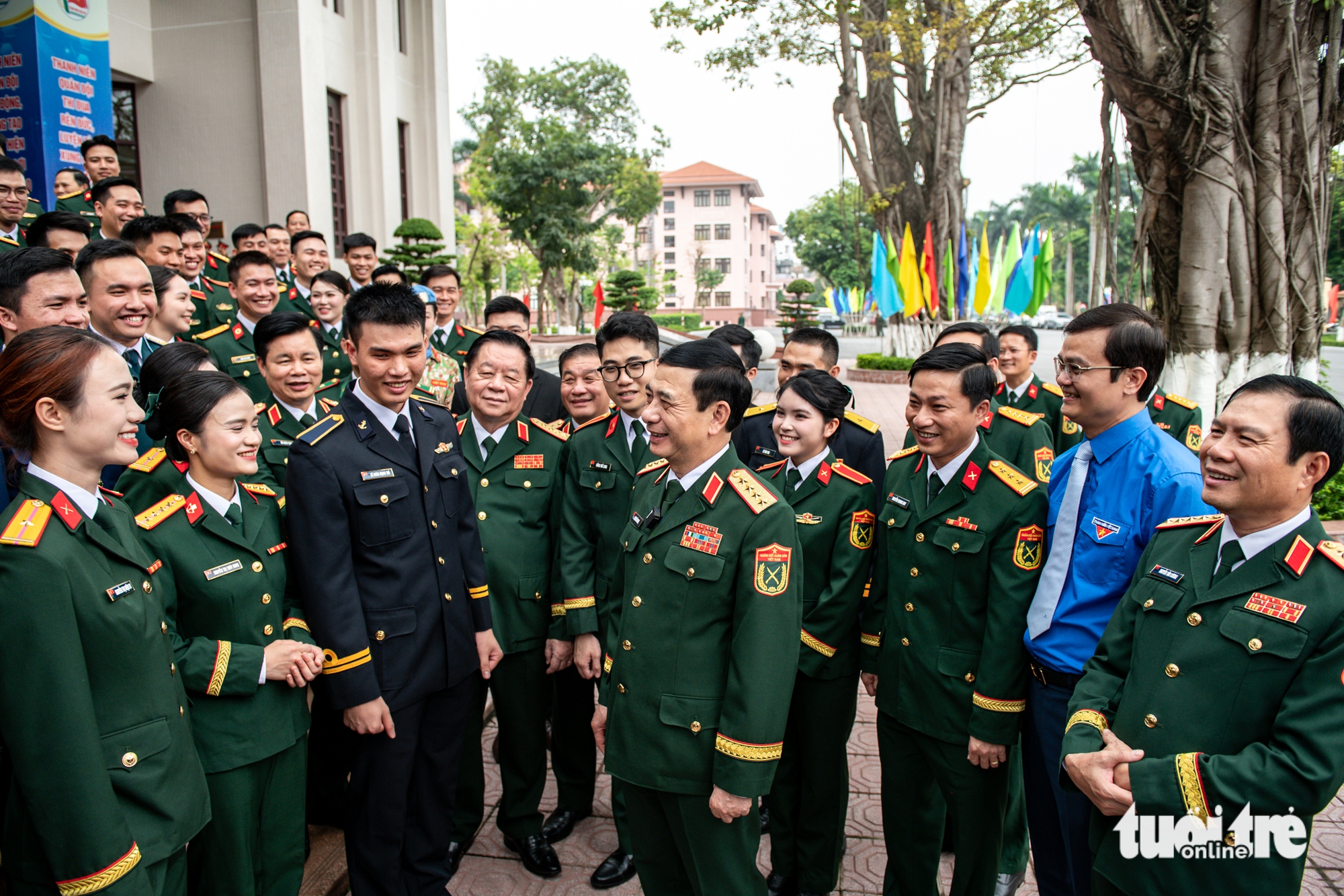 Bộ Quốc phòng tuyên dương 90 Gương mặt trẻ toàn quân năm 2025 - Ảnh 1.