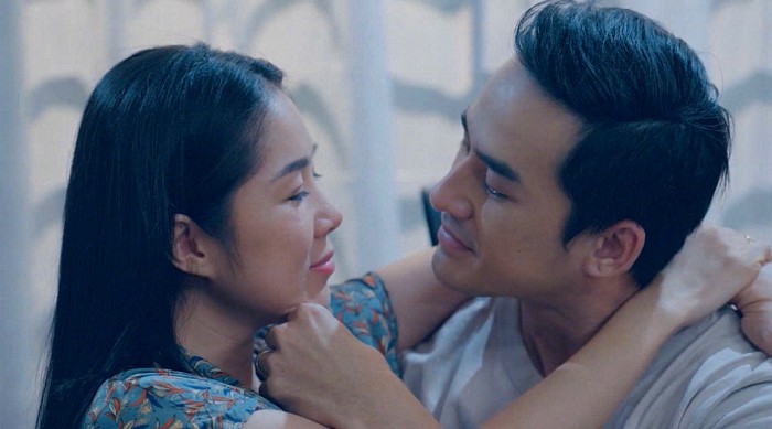 Xem hết phim Việt này chắc hết phước quá: Tình tiết lố bịch chưa từng thấy, diễn cái gì khó coi quá vậy trời- Ảnh 1.