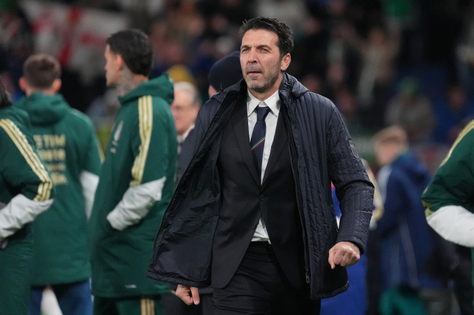 Buffon rời sân sau trận bán kết play-off World Cup 2026 giữa Italy với Bắc Ireland trên sân Azzurri DItalia, Bergamo ngày 26/3/2026. Ảnh: AFP
