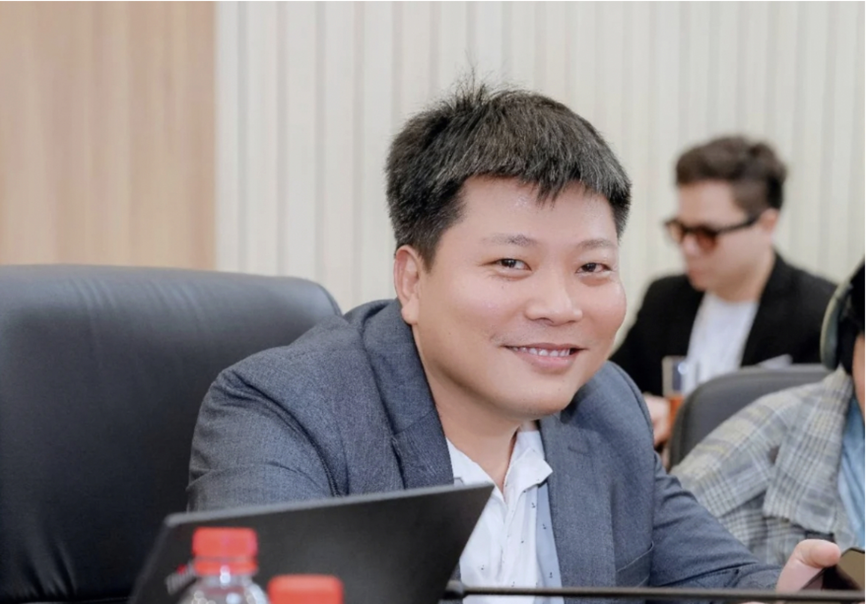 Vụ án sàn giao dịch ONUS: Các đối tượng đã thuê KOLs... để định hướng, lôi kéo nhiều nhà đầu tư tham gia- Ảnh 1.