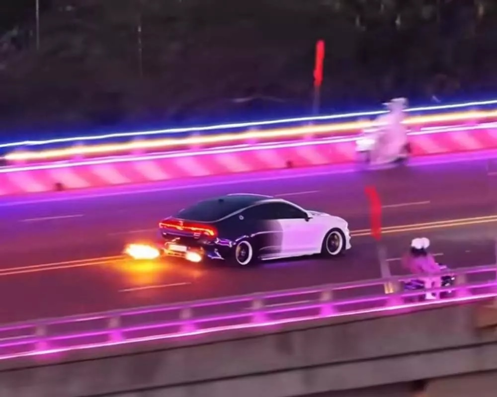 Cái kết 'đắng' của chủ chiếc KIA K5 độ xe nẹt pô ra lửa - Ảnh 2.