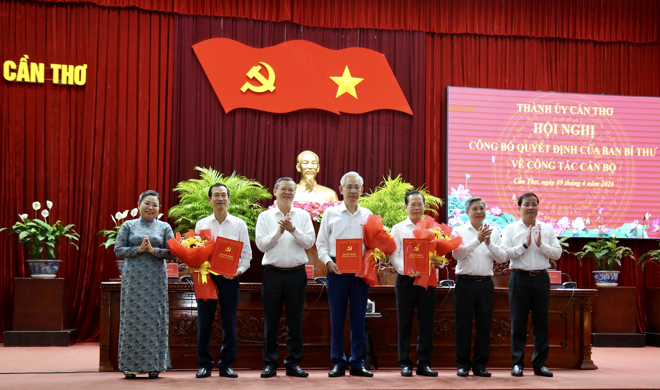 Ban Bí thư chỉ định 3 cán bộ tham gia Ban Chấp hành Đảng bộ TP Cần Thơ 2026 - Ảnh 1. Ban Bí thư chỉ định 3 cán bộ tham gia Ban Chấp hành Đảng bộ TP Cần Thơ 2026 - Ảnh 1.