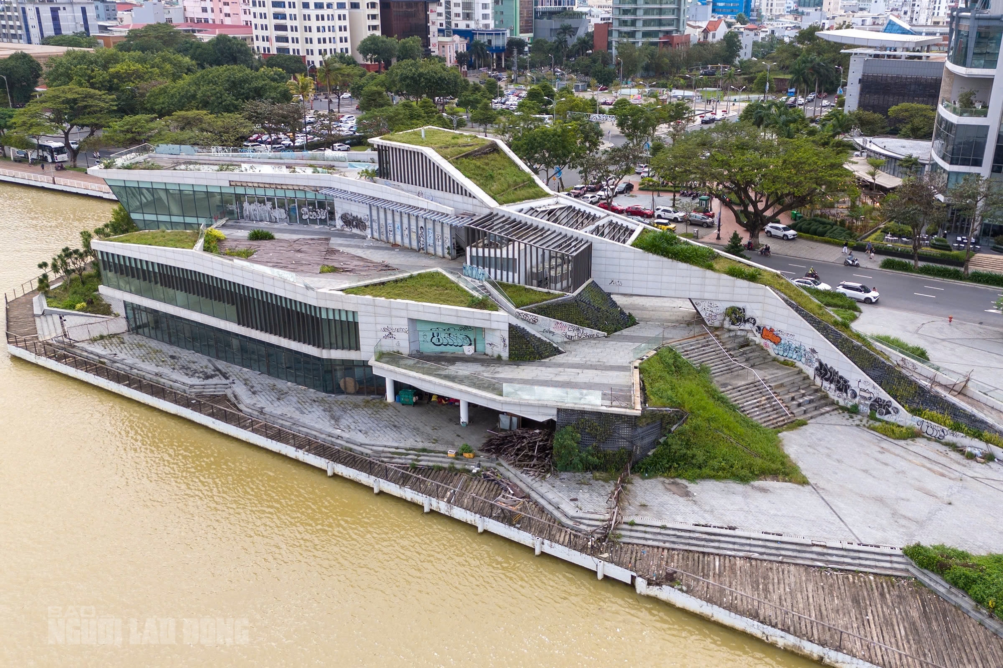 Cận cảnh bến du thuyền trăm tỉ bên sông Hàn Đà Nẵng 1 Cận cảnh bến du thuyền trăm tỉ bên sông Hàn - Ảnh 1.