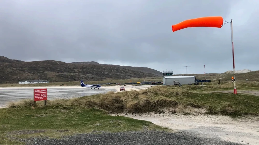 Sân bay Barra (Scotland). Ảnh: Matt Falcus/CNN những sân bay