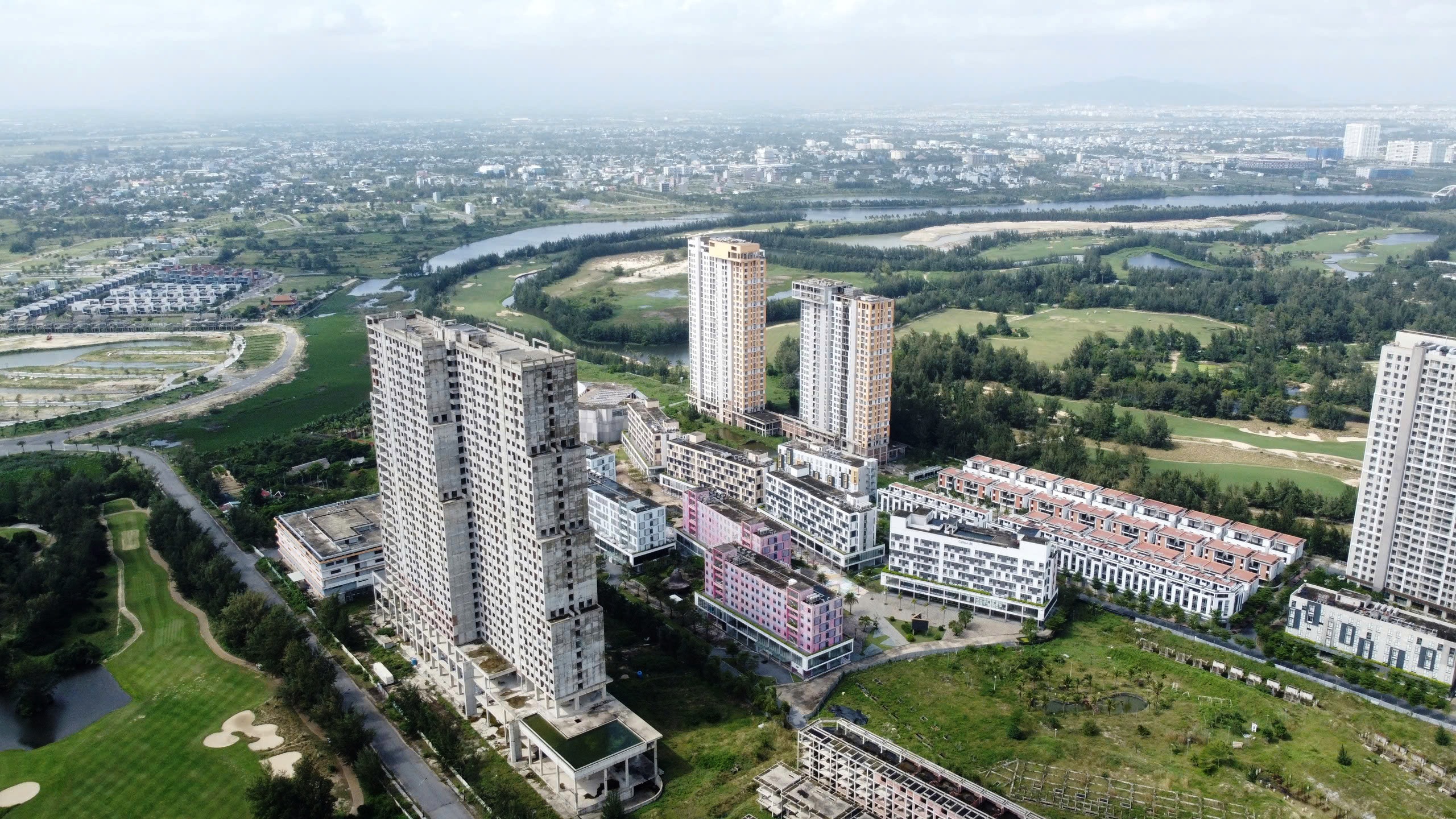 Cận cảnh 'siêu dự án' 11.000 tỉ đồng hoang tàn trên đất vàng ở Đà Nẵng- Ảnh 1.
