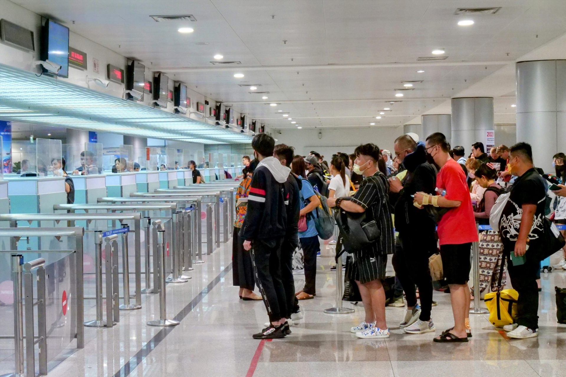 Công an TP.HCM cảnh báo: Cần làm ngay điều này khi chuyến bay đột ngột đổi giờ chót- Ảnh 1.