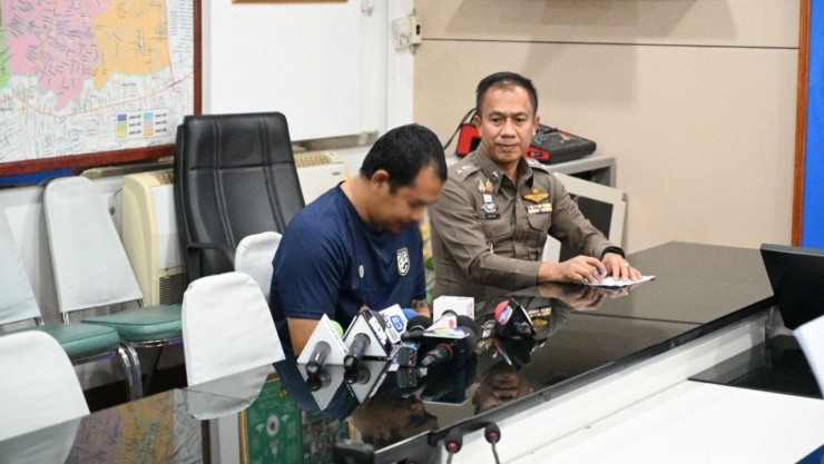 Cảnh sát bắt giữ nghi phạm xâm hại tình dục nữ diễn viên 31 tuổi 1 Nghi phạm Nikorn nhận tội tại sở cảnh sát.