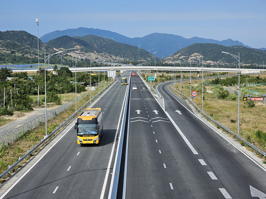 Cao tốc Bắc Nam: Bệ phóng tăng trưởng- Ảnh 1. Cao tốc Bắc Nam: Bệ phóng tăng trưởng- Ảnh 1.