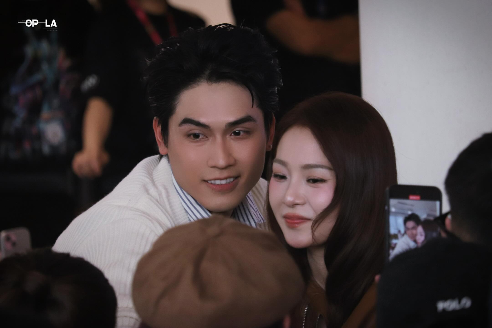 Gọi đây là đám cưới đẹp nhất Việt Nam có quá không: Cô dâu nhan sắc thượng thừa, chú rể giàu nứt đố đổ vách- Ảnh 1.