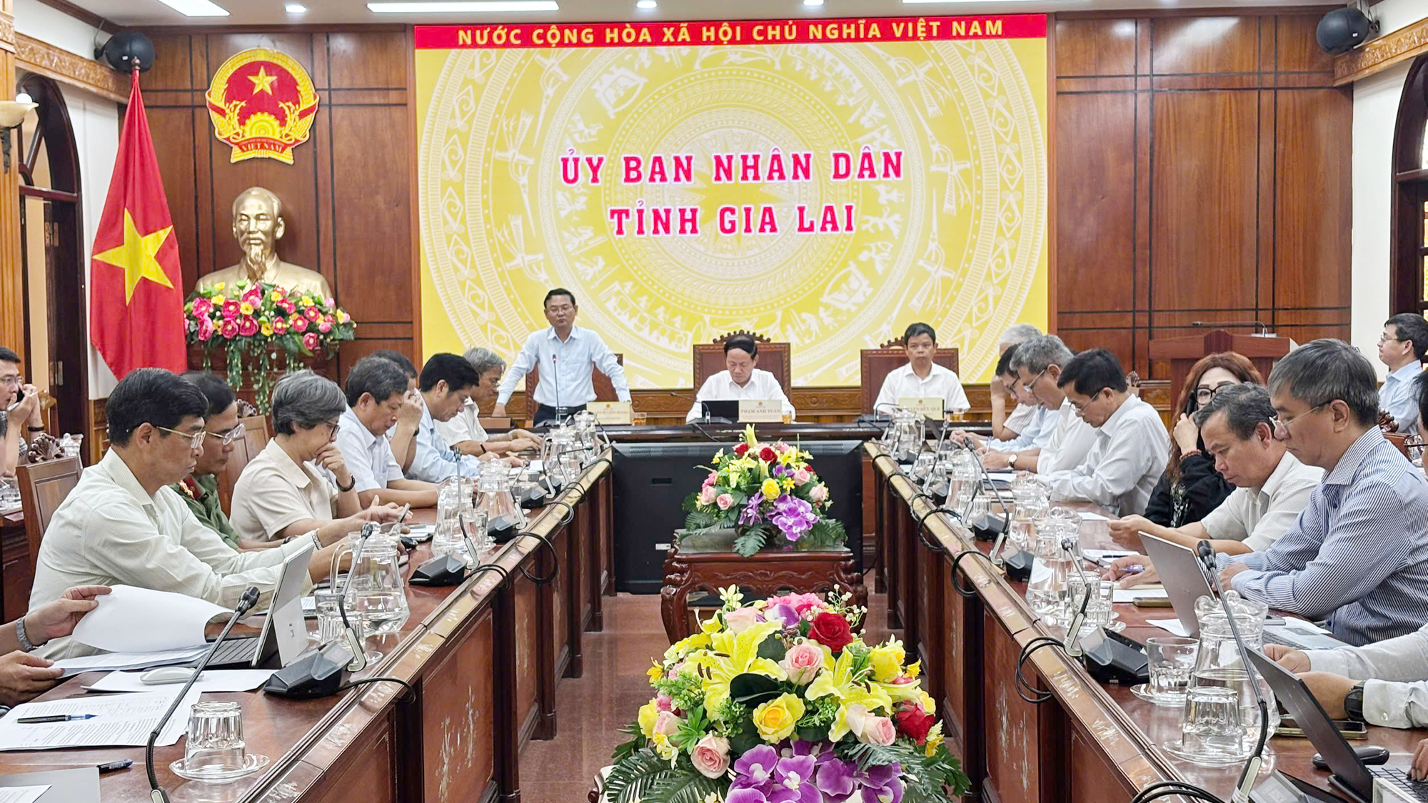 Chủ tịch tỉnh Gia Lai ra lệnh ‘siết giá’: Chặn đầu cơ, găm hàng- Ảnh 1. Chủ tịch tỉnh Gia Lai ra lệnh ‘siết giá’: Chặn đầu cơ, găm hàng- Ảnh 1.