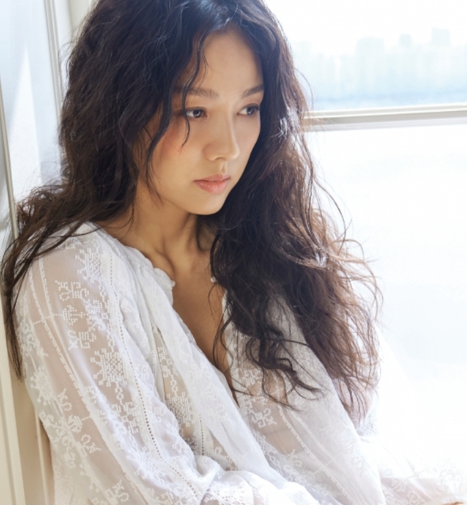 Chia buồn với Lee Hyori- Ảnh 1.