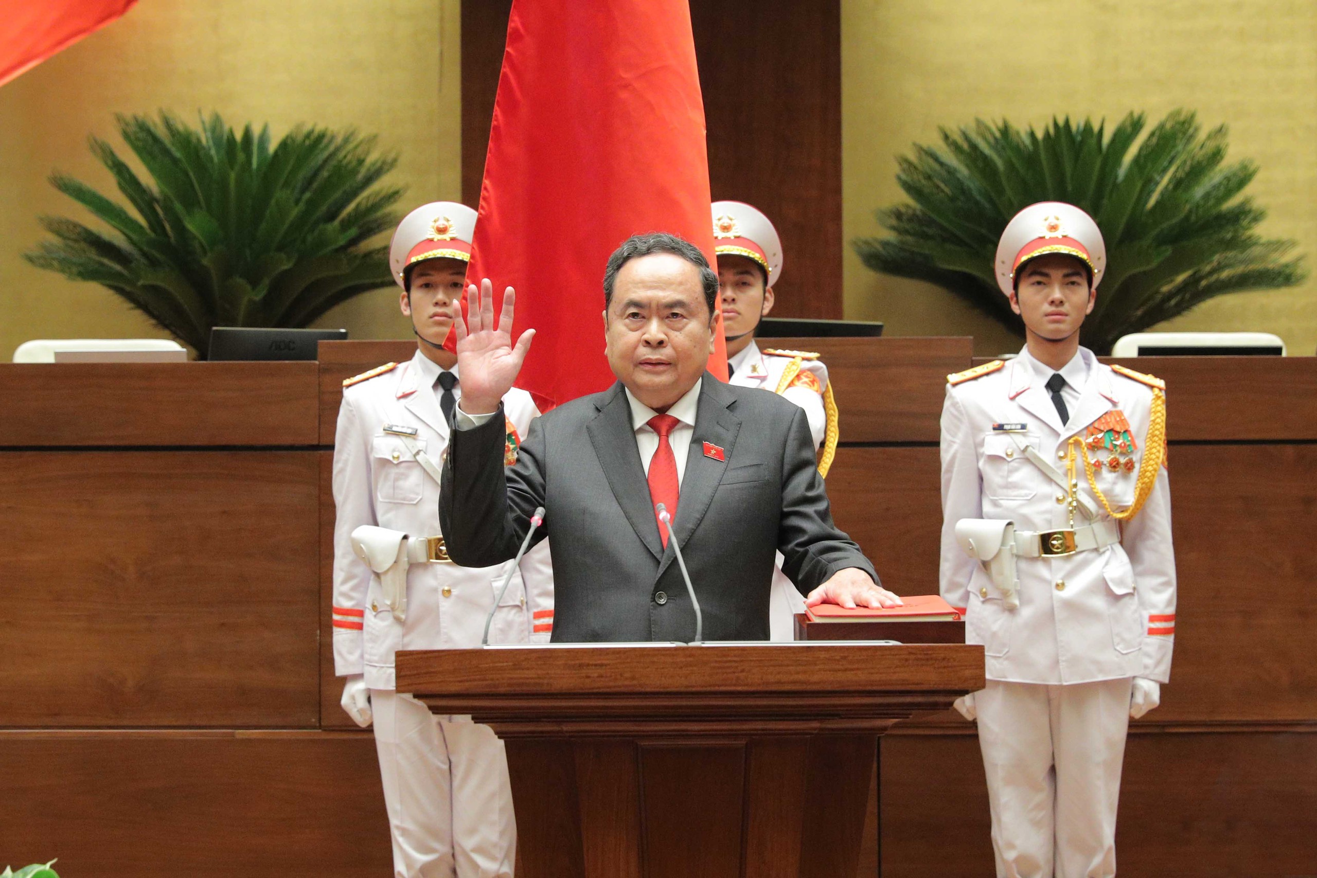 Chủ tịch Quốc hội Trần Thanh Mẫn tuyên thệ nhậm chức với trách nhiệm phục vụ Tổ quốc - Ảnh 1.