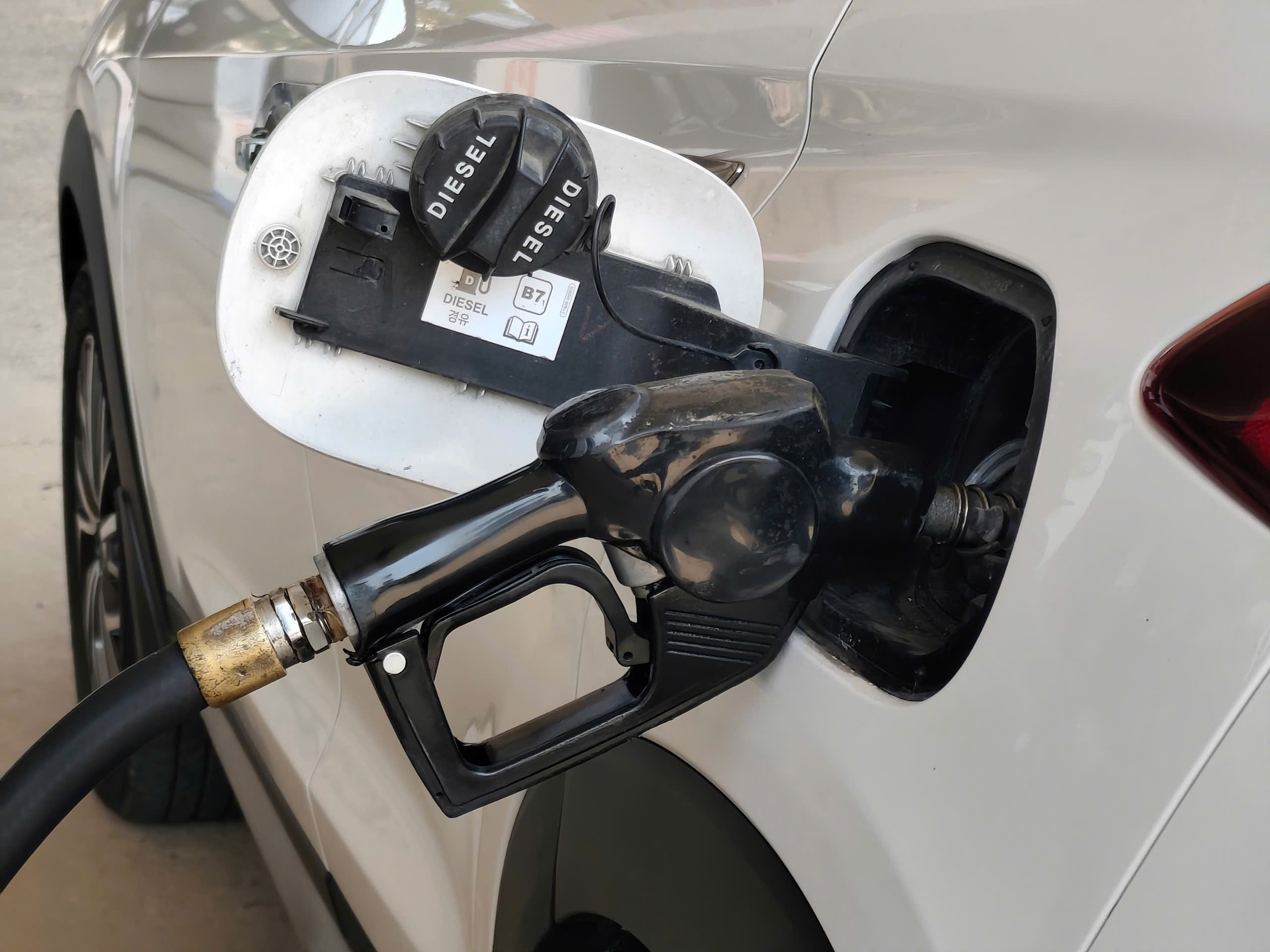 Chính thức ban hành Thông tư về tạm ứng Quỹ bình ổn giá xăng dầu - Ảnh 1.