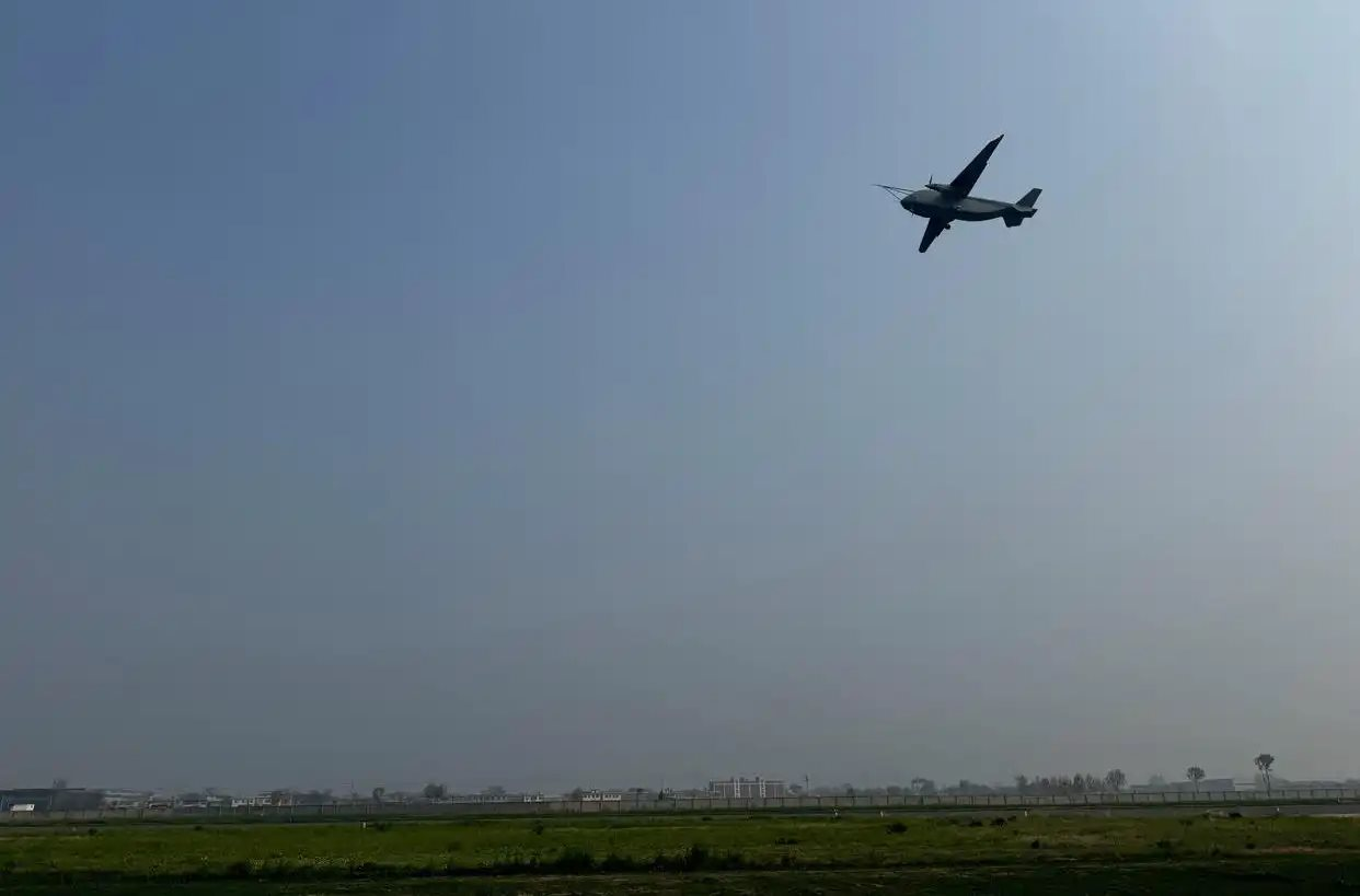 Phát hiện “đại bàng khổng lồ” không người lái lớn nhất thế giới bất ngờ cất cánh ở Trung Quốc: Chở được 3,5 tấn hàng, bay xa 3.000km- Ảnh 1.