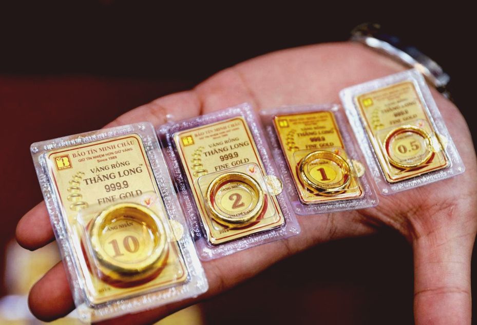 Có 5-10 triệu, nên mua vàng hay giữ tiền mặt? Câu trả lời không đơn giản như nhiều người nghĩ- Ảnh 2.