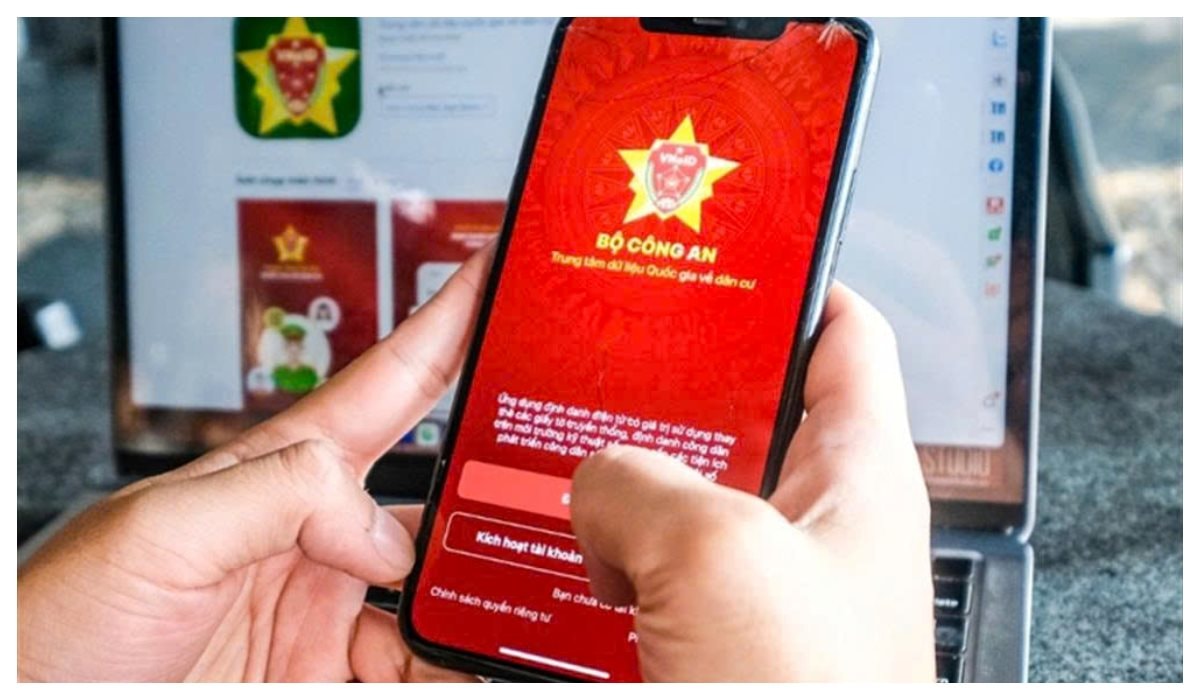 Công an ra thông báo quan trọng liên quan đến VNeID, người dân cần chú ý 1 Công an ra thông báo quan trọng liên quan đến VNeID, người dân cần chú ý - Ảnh 1.