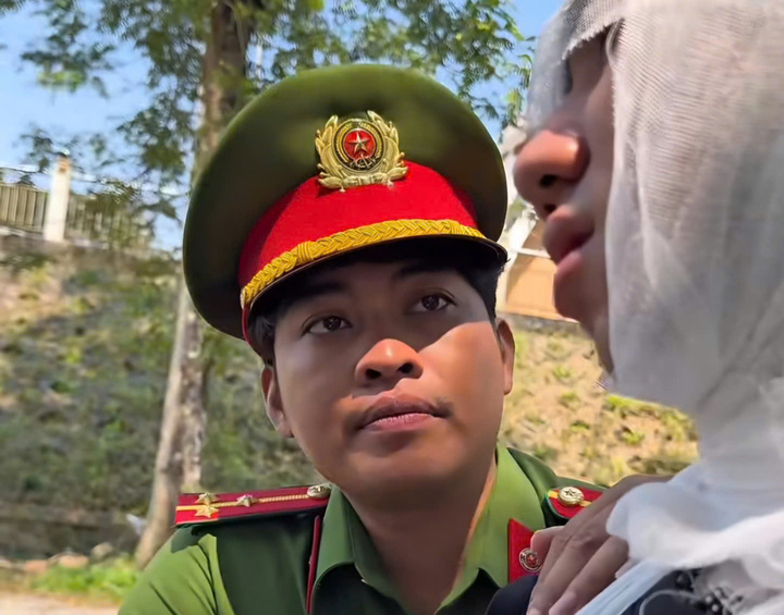 Công an xã ở Huế làm clip tuyên truyền luật giao thông như phim điện ảnh- Ảnh 1.