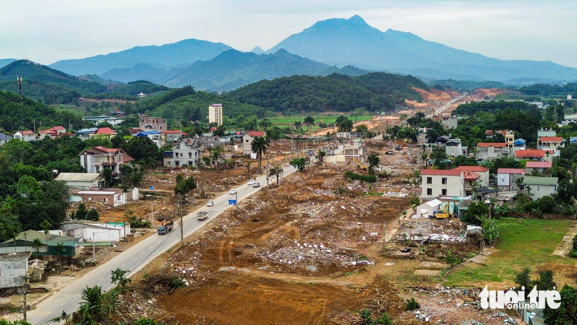 Công trường đại lộ Thăng Long rộng tới 180m và tuyến metro trị giá hơn 65.000 tỉ phía tây Hà Nội 1 đại lộ Thăng Long - Ảnh 1.