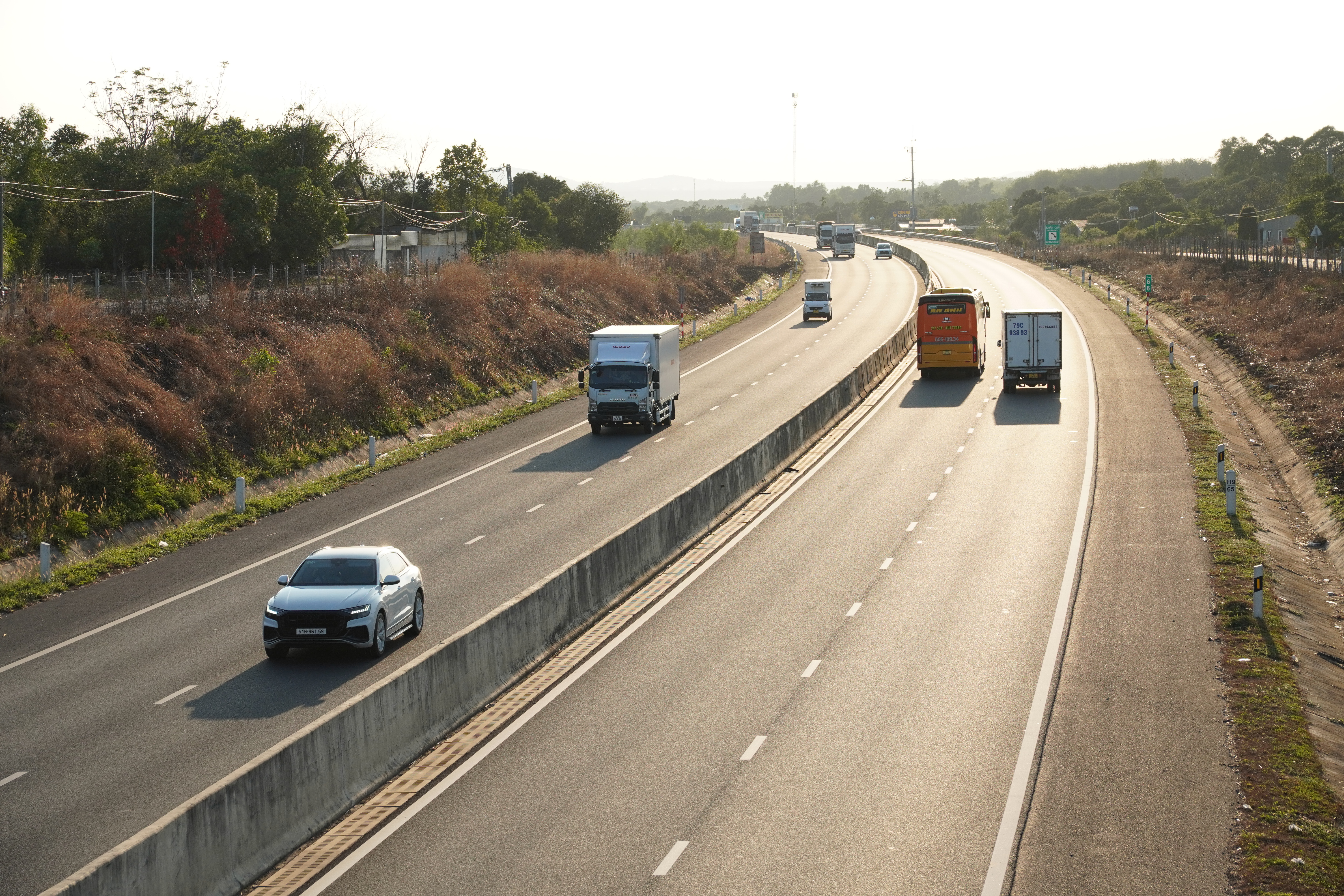 Cục CSGT hướng dẫn xử lý khi gặp sự cố trên cao tốc - Ảnh 1.