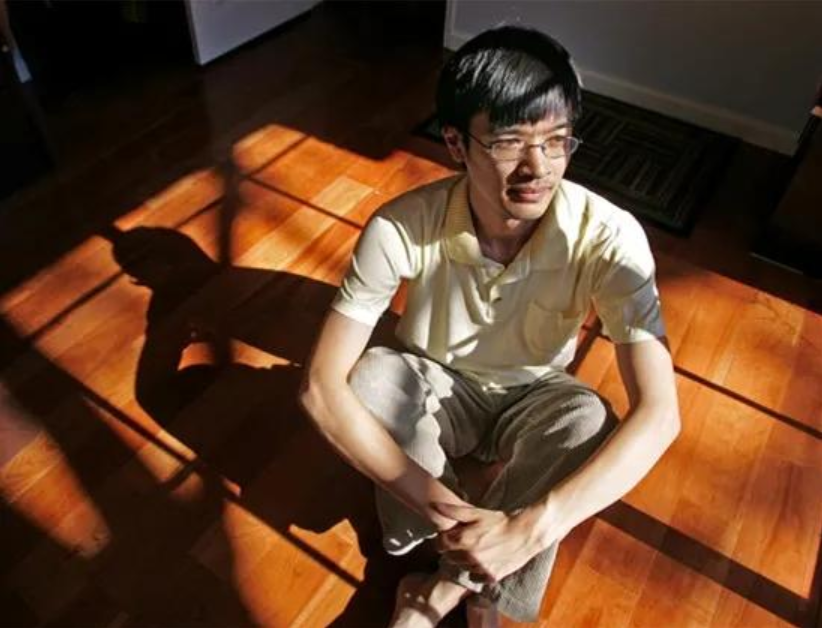 Thần đồng học xong tiểu học trong 2 ngày, 10 tuổi lên đại học nhưng bỏ ngang vì quá dễ: Cuộc đời hiện tại khác xa hình dung - Ảnh 3.