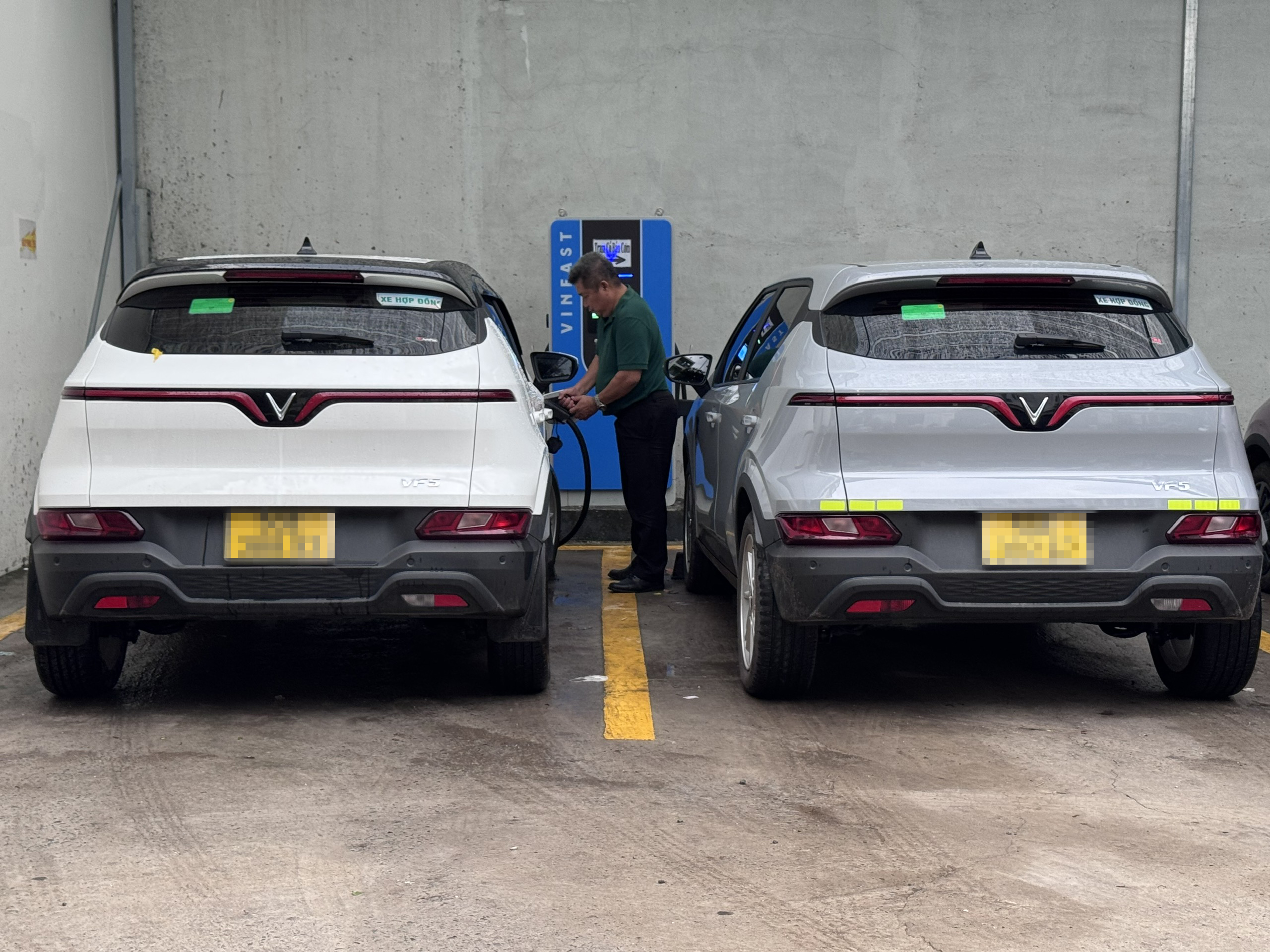 Cuộc đua sạc nhanh cho xe điện - Ảnh 1.