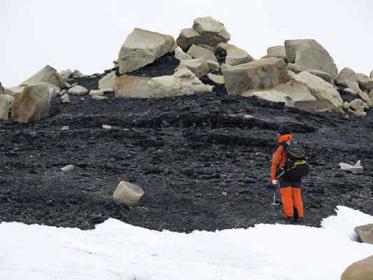 Nam Cực băng tan khiến hơn 120.000 km² đất giàu vàng bạc dần lộ diện: Cuộc đua tài nguyên không còn xa- Ảnh 2. Nam Cực băng tan khiến hơn 120.000 km² đất giàu vàng bạc dần lộ diện: Cuộc đua tài nguyên không còn xa- Ảnh 2.