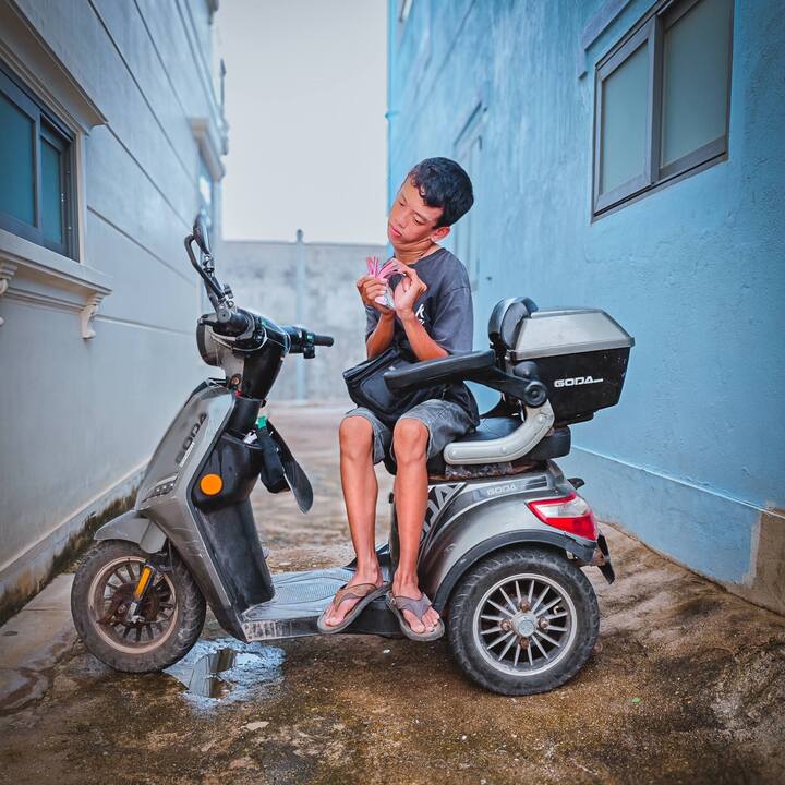 Cuoc song ruc ro cua chang trai bai nao dao