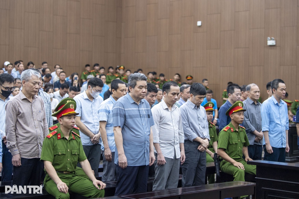 Cựu Thứ trưởng Hoàng Văn Thắng bị tuyên 4 năm tù - 1