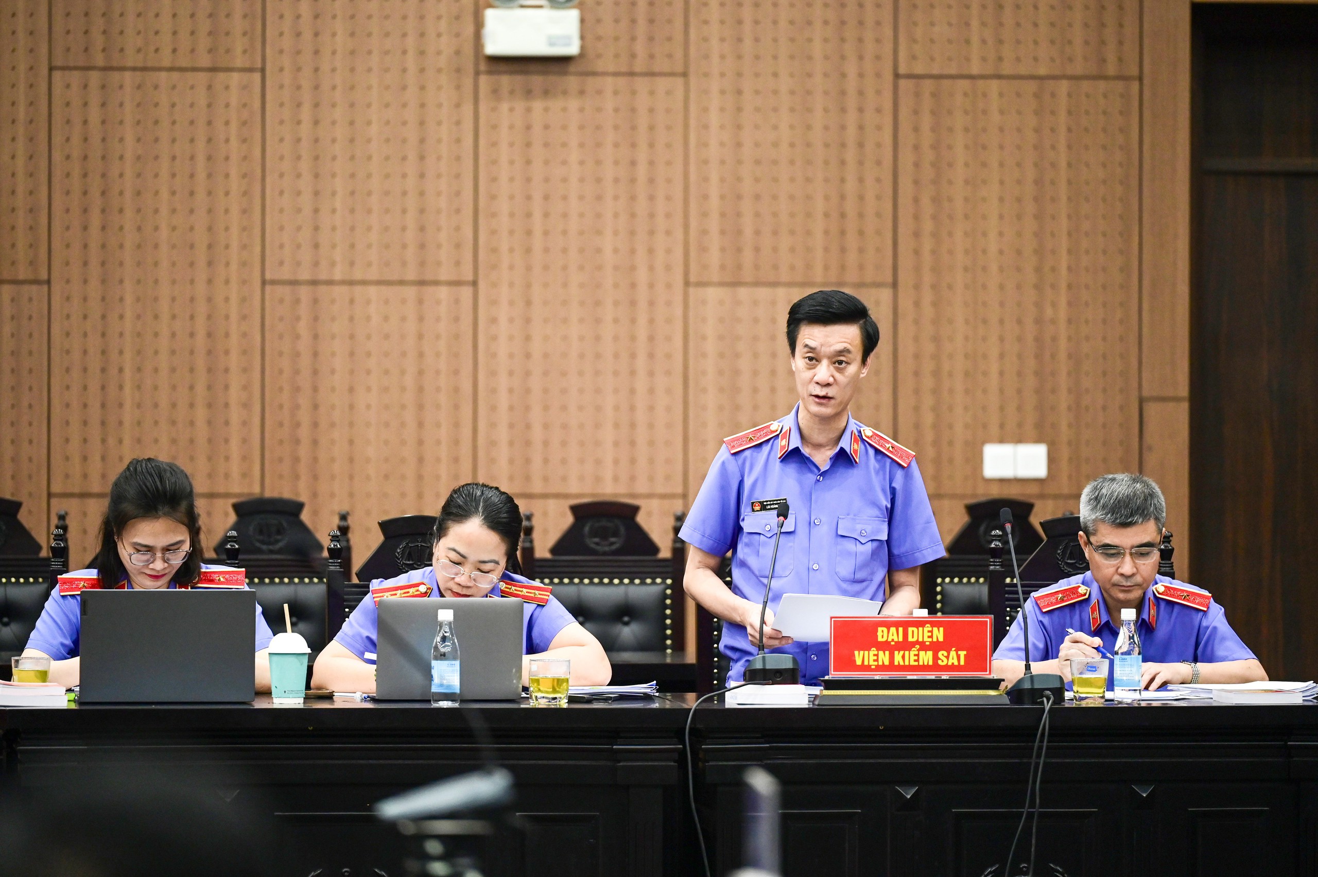 Cựu cục trưởng Bộ NN - PTNT bị đề nghị 5 - 6 năm tù vì nhận hối lộ từ Canada - Ảnh 1.