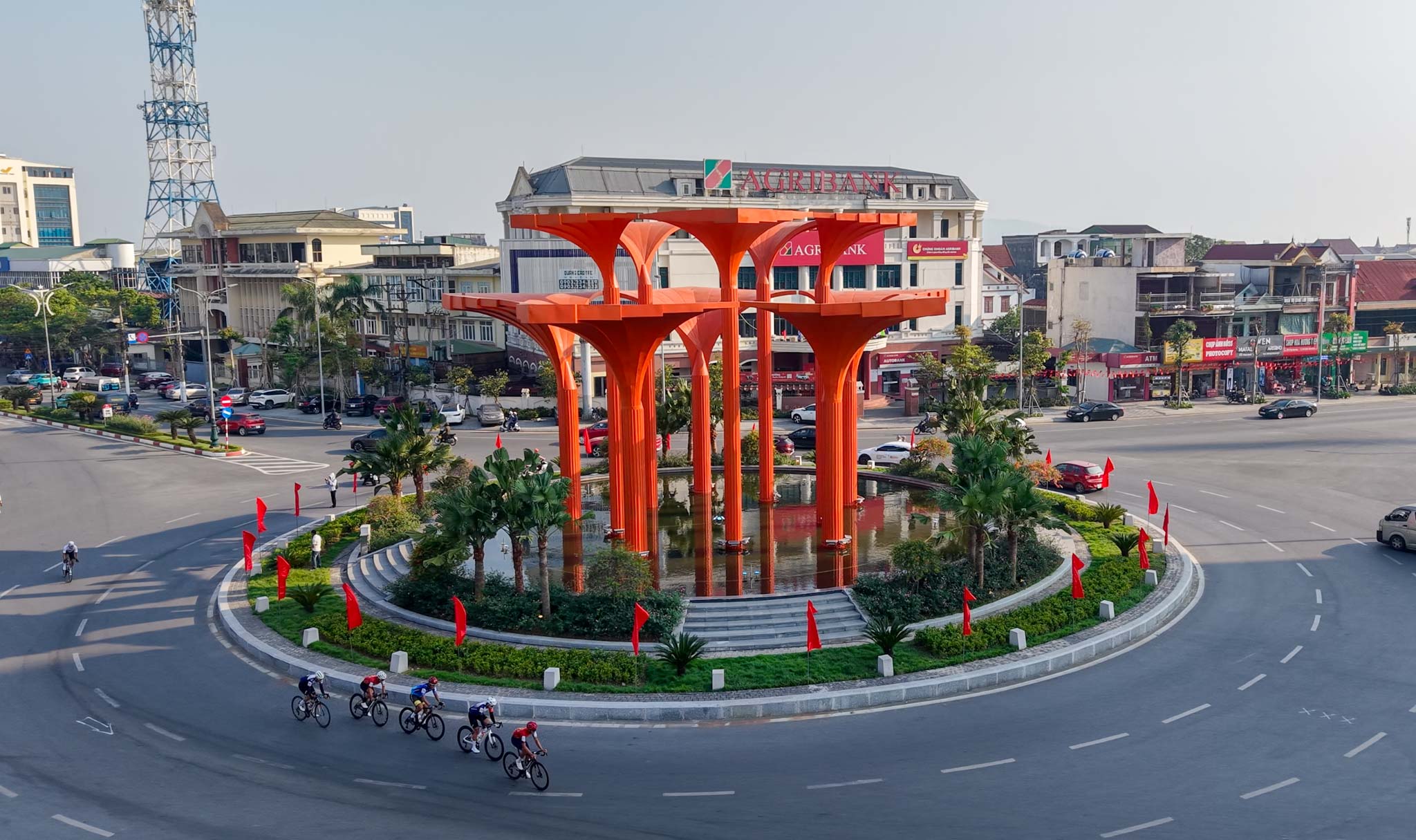 Chặng 7 cuộc đua xe đạp Cúp truyền hình TP HCM 2026: Đặng Thành Được tạm giữ Áo chấm đỏ  - Ảnh 4.