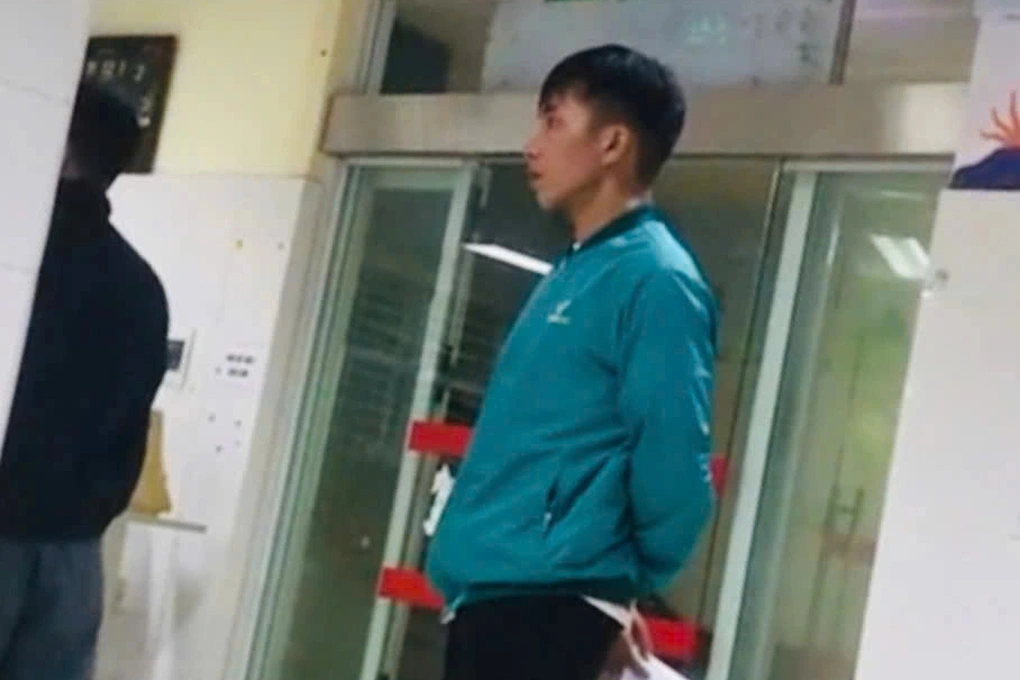 Danh tính tài xế ở Bắc Ninh đưa cô gái lạ vào viện, ứng 2 triệu viện phí rồi rời đi giữa đêm - Ảnh 1.