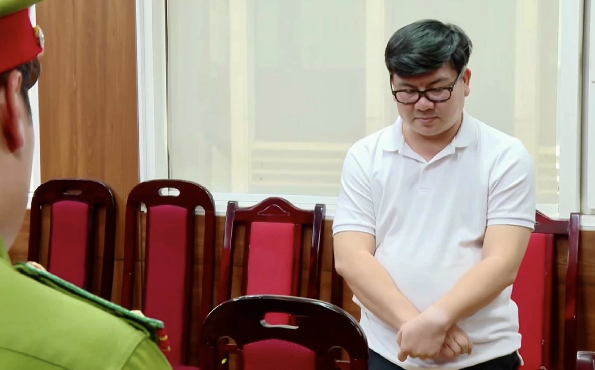 Đề nghị truy tố ông ‘trùm’ sản xuất kẹo Kera giả cho hoa hậu Thùy Tiên- Ảnh 1.