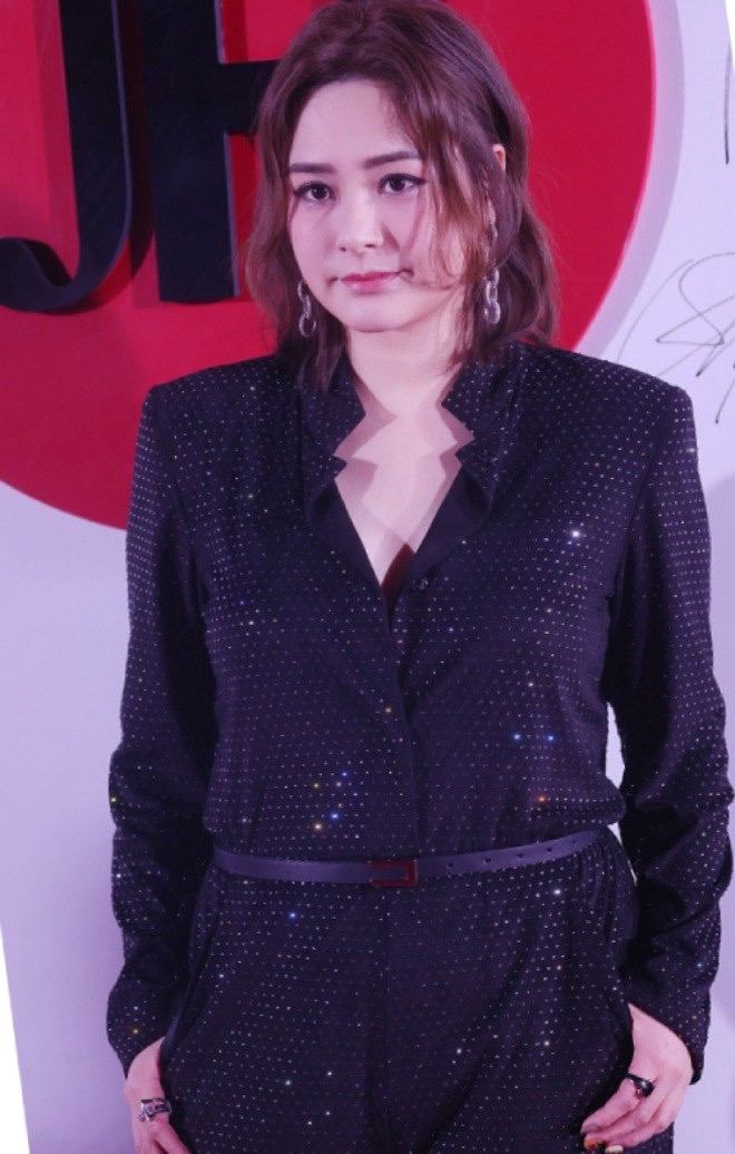 Đệ nhất mỹ nhân Hong Kong tạm biệt 75kg nhờ… đánh răng ngay sau ăn- Ảnh 1.