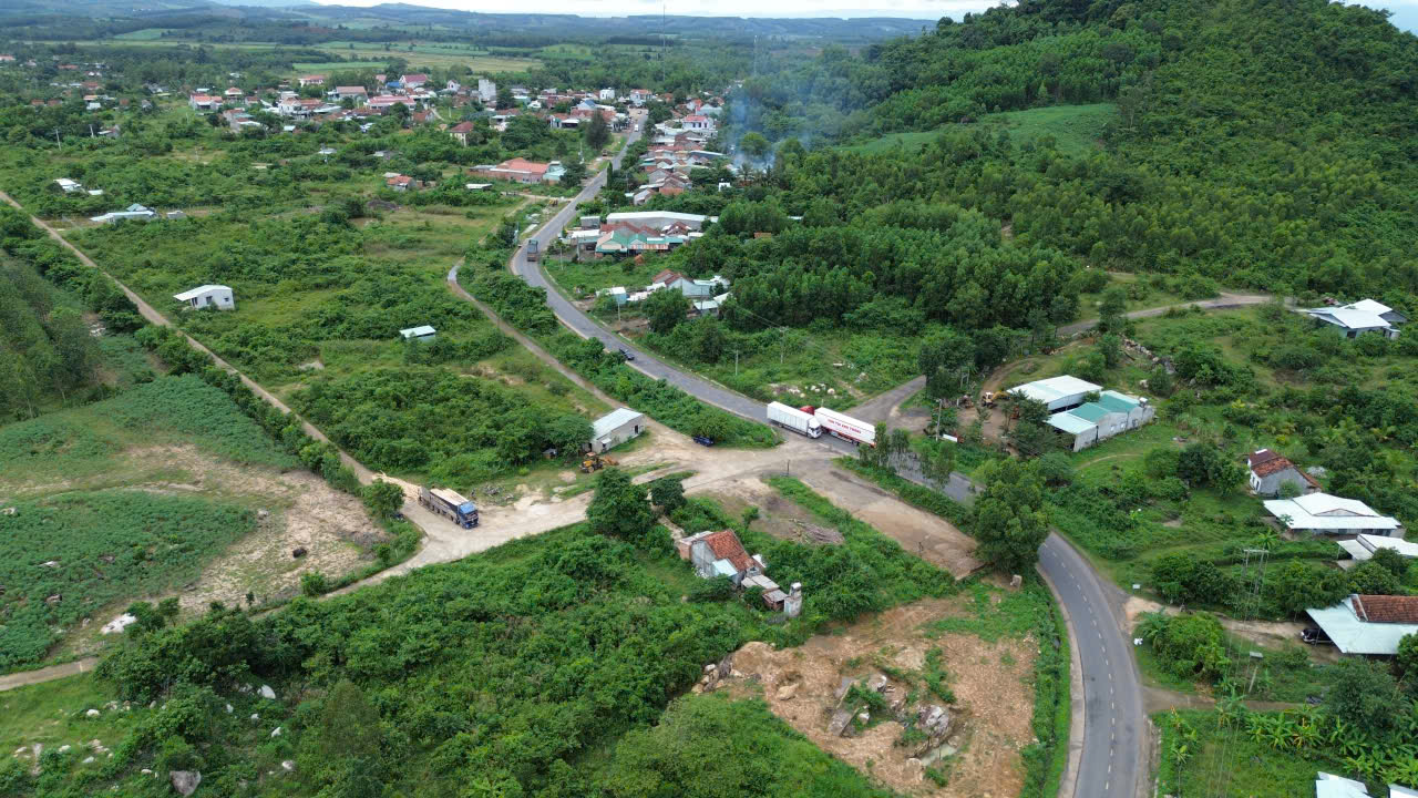 Đắk Lắk hỗ trợ cán bộ sau sáp nhập nâng mức lên 7 triệu đồng mỗi tháng - Ảnh 1. Đắk Lắk hỗ trợ cán bộ sau sáp nhập nâng mức lên 7 triệu đồng mỗi tháng - Ảnh 1.