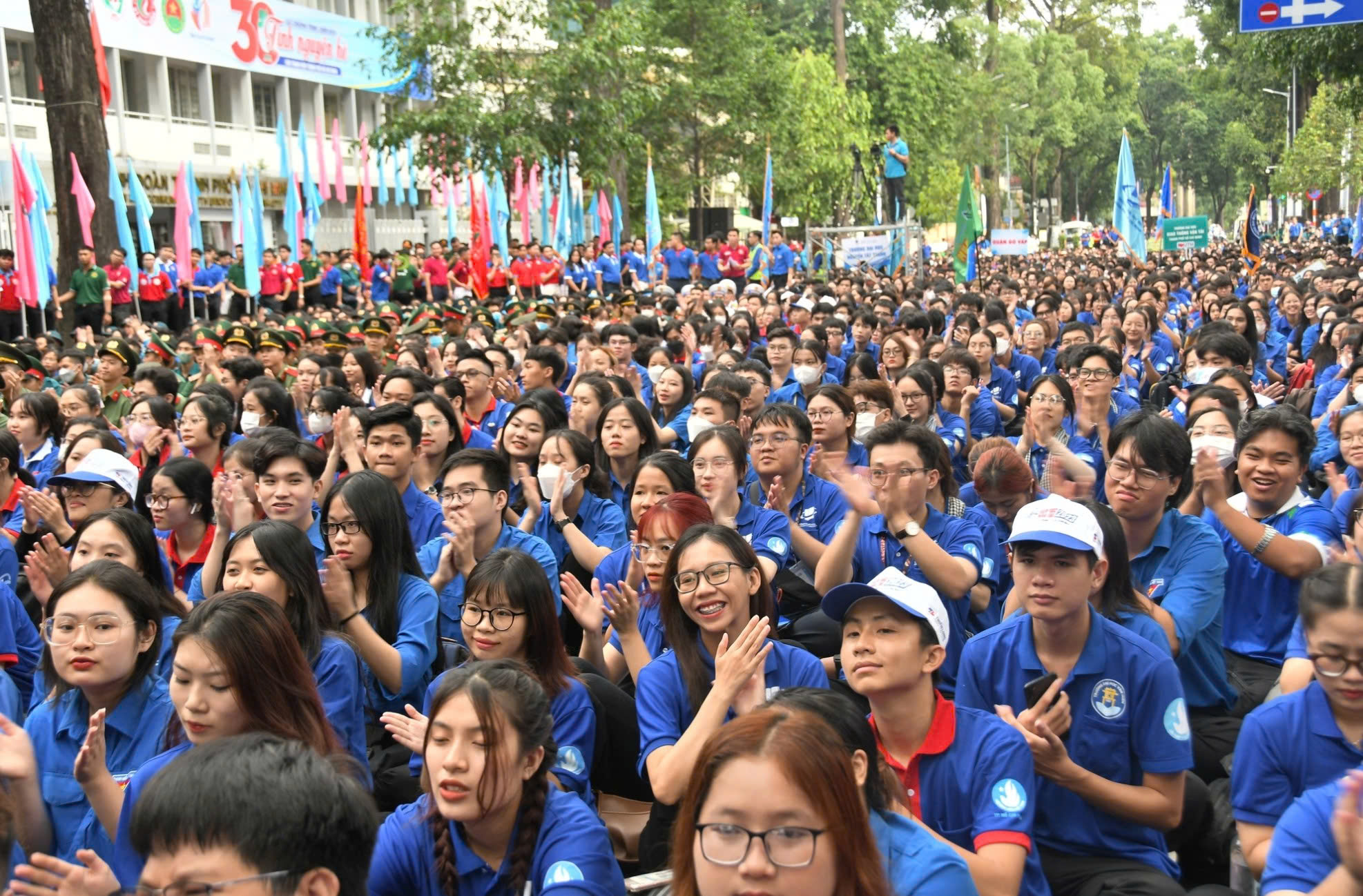 Đến năm 2030, thanh niên TP.HCM sẽ cao thêm 0,5 - 1 cm- Ảnh 1.