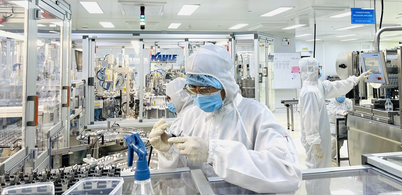 Doanh nghiệp sản xuất thiết bị y tế có bị làm khó đấu thầu? 1 Doanh nghiệp sản xuất thiết bị y tế có bị làm khó đấu thầu? - Ảnh 1.