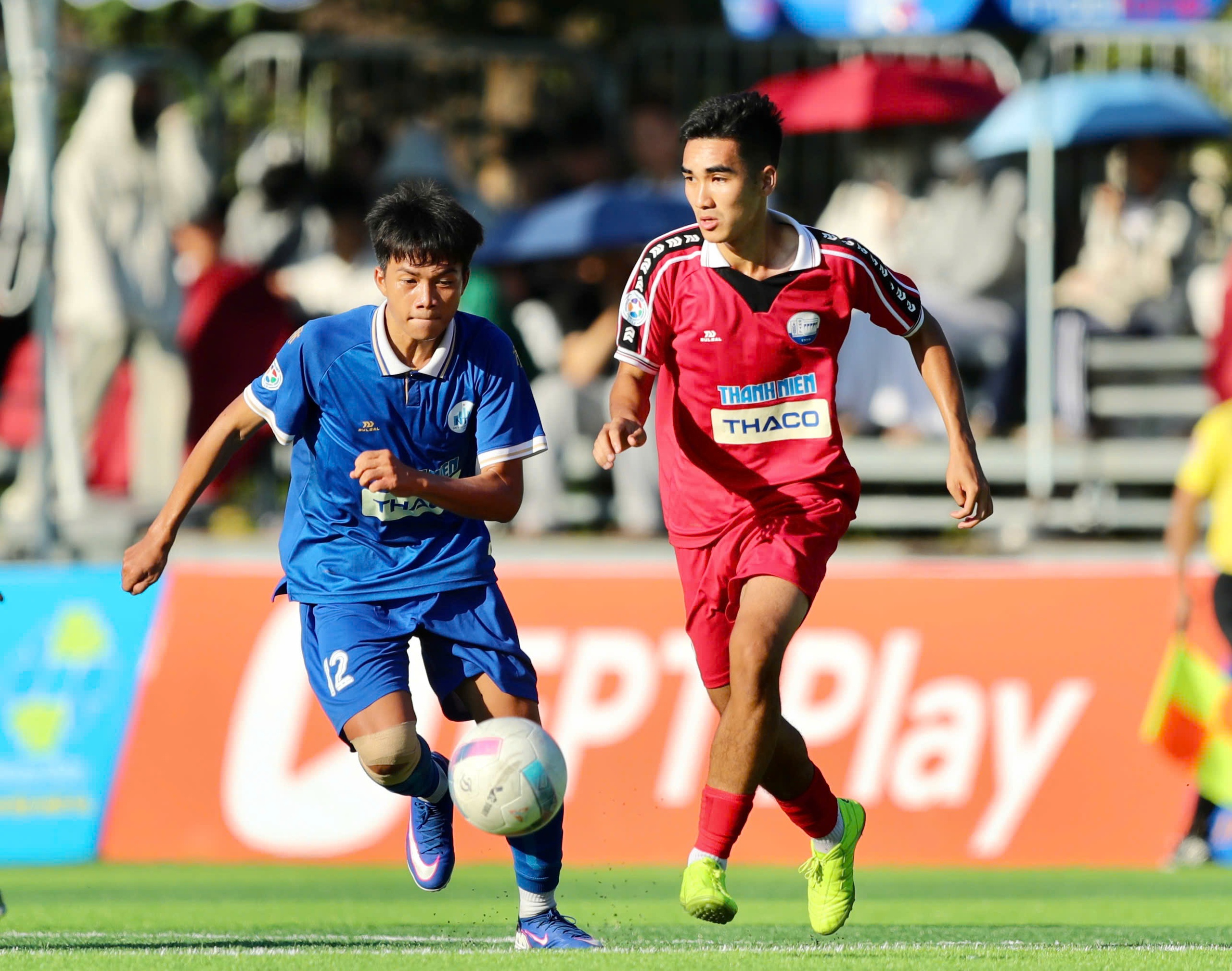 Đội bóng Trường ĐH Thủy lợi nhận thưởng hơn 1 tỉ đồng, cầu thủ đón 'mưa' học bổng- Ảnh 2. Đội bóng Trường ĐH Thủy lợi nhận thưởng hơn 1 tỉ đồng, cầu thủ đón 'mưa' học bổng- Ảnh 2.