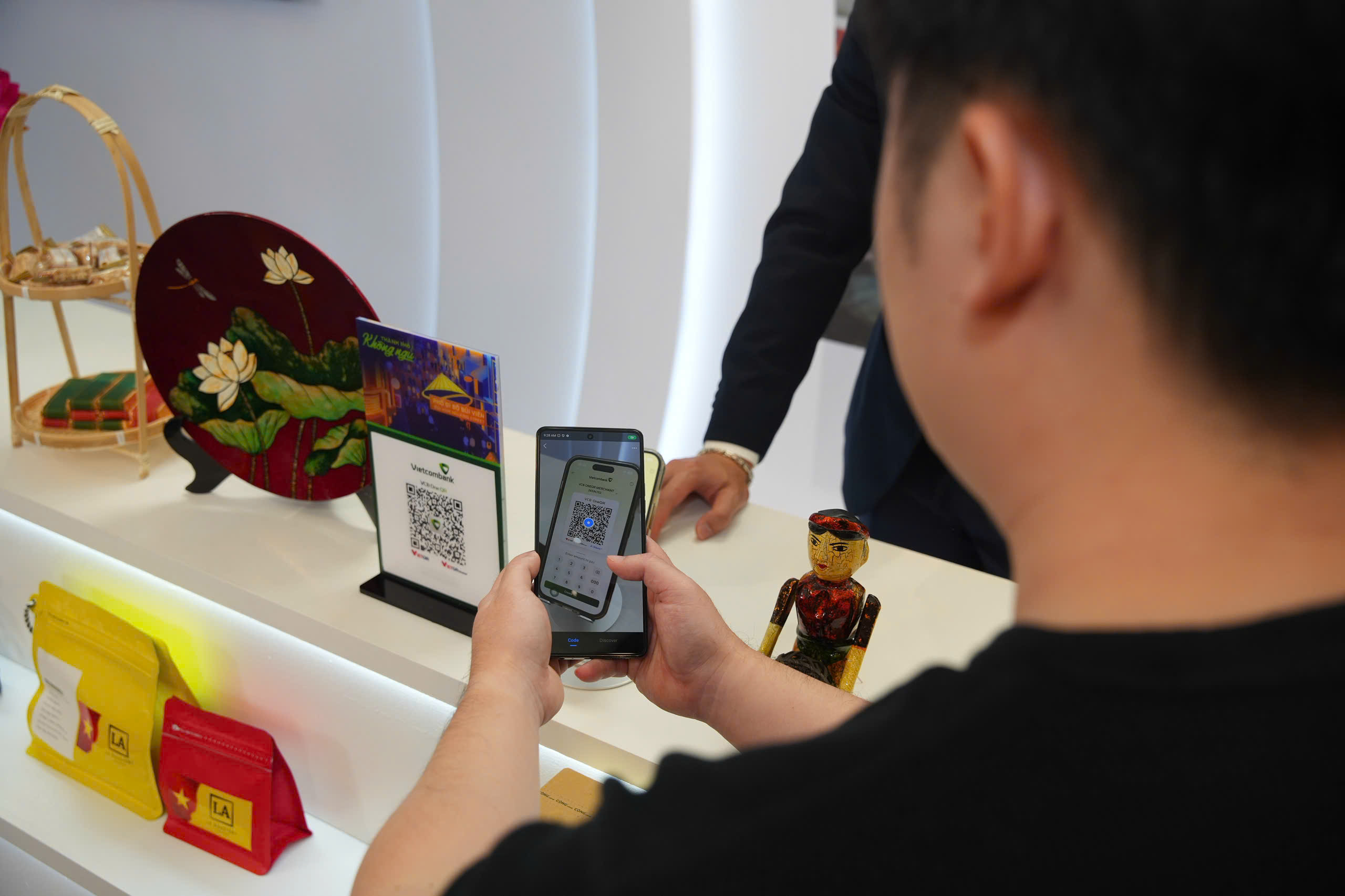 - Ảnh 2. - Ảnh 2.