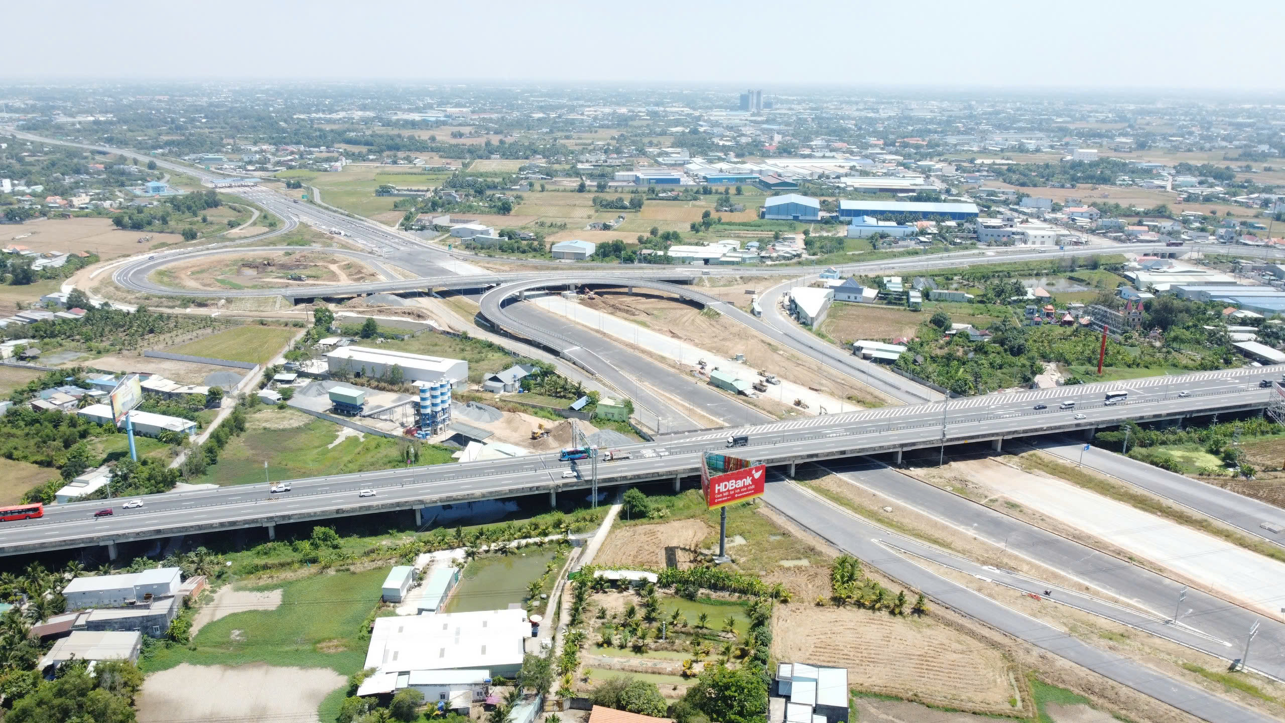 Đường Vành đai 3 TP.HCM đoạn qua Tây Ninh sẽ hoàn thành trong năm 2026- Ảnh 1.